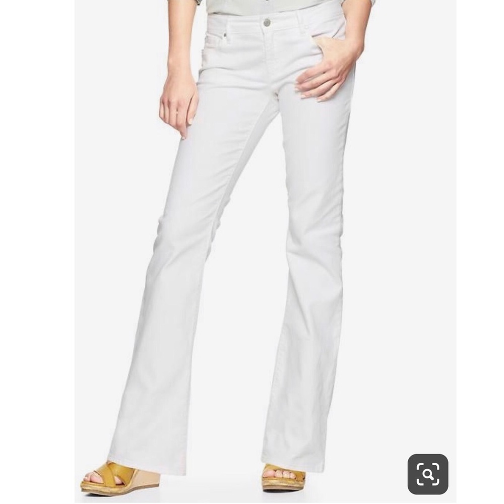 Gap white 1969 sexy boot jeans